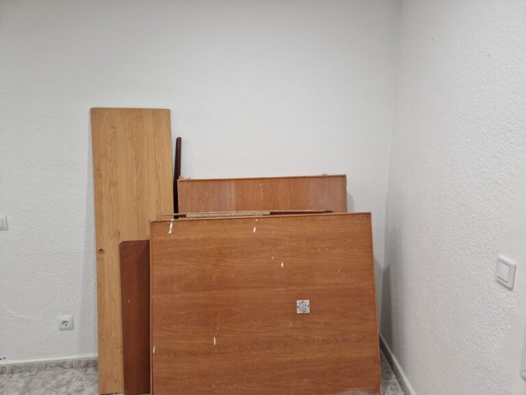 vaciado de locales en Cerdanyola del Vallès